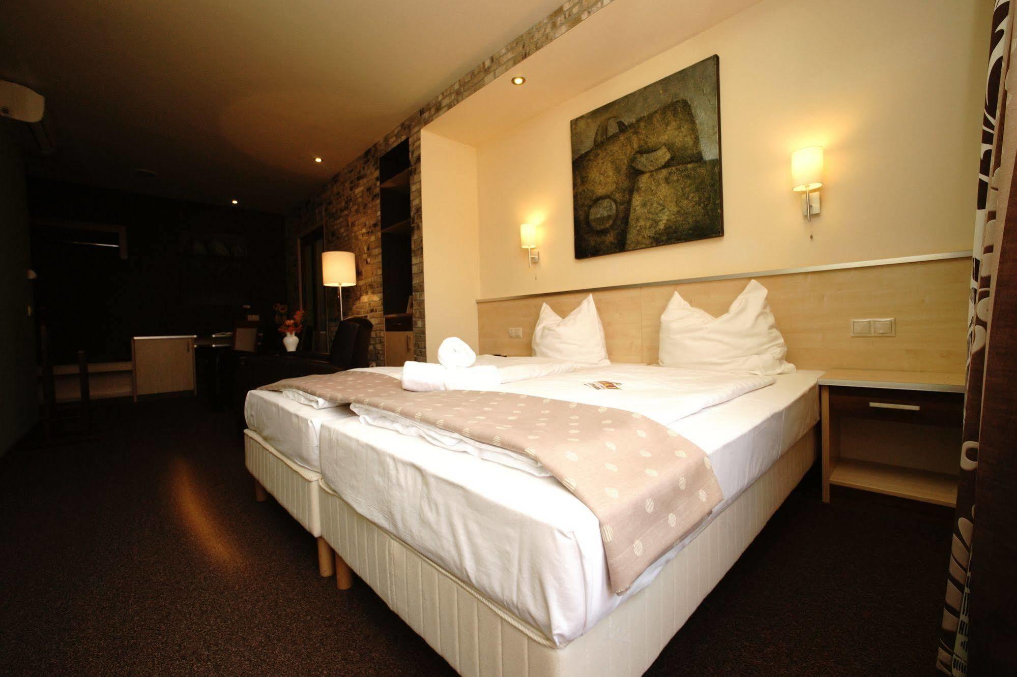 Hotel Vineyard Inn - Szoloskert Nagykanizsa Luaran gambar